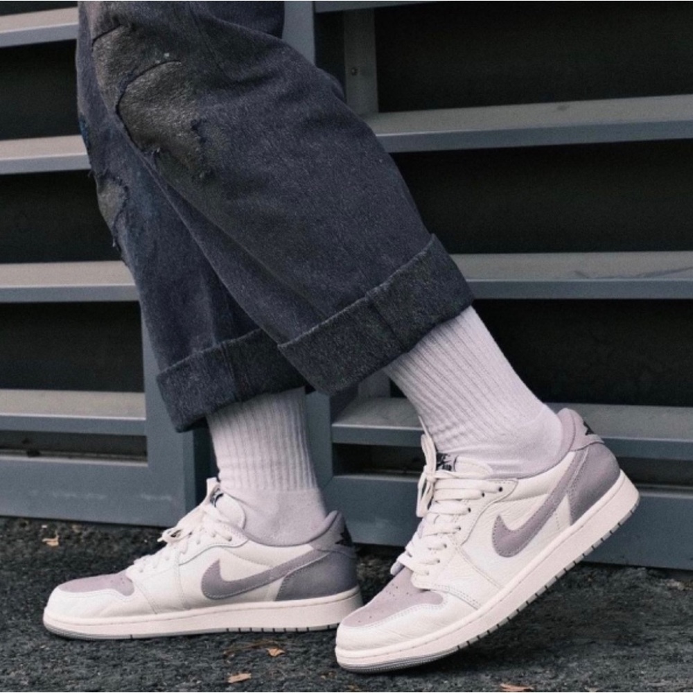 Nike Jordan 1 Retro Low OG Atmosphere Grey